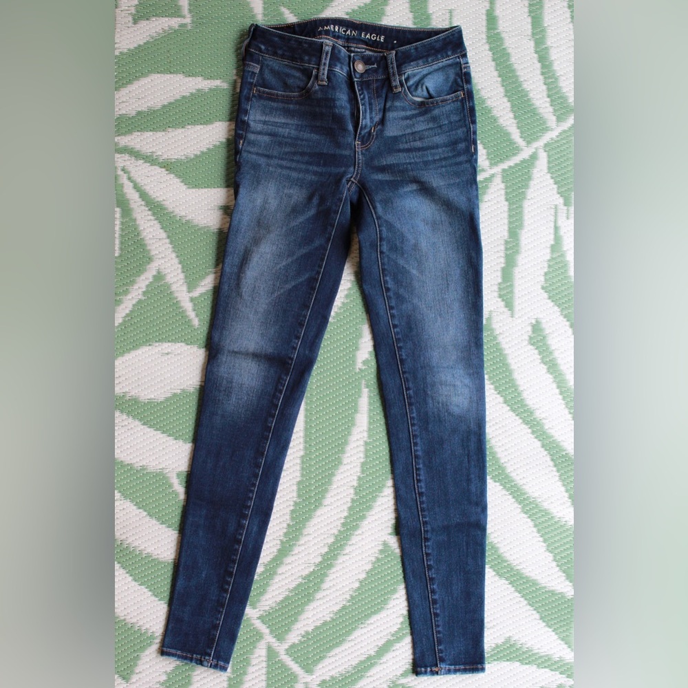 AE Jegging Size 2 Long.